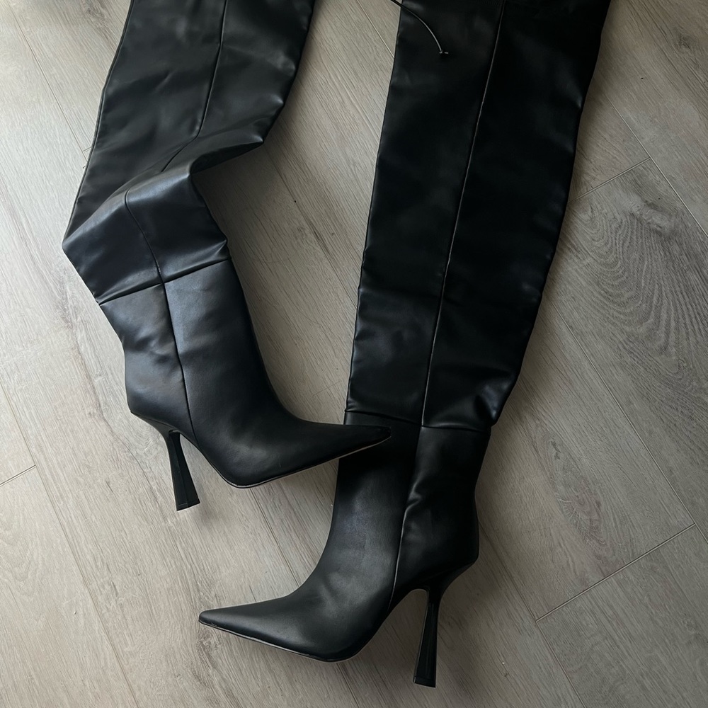 Good American Carla Over the Knee Boot